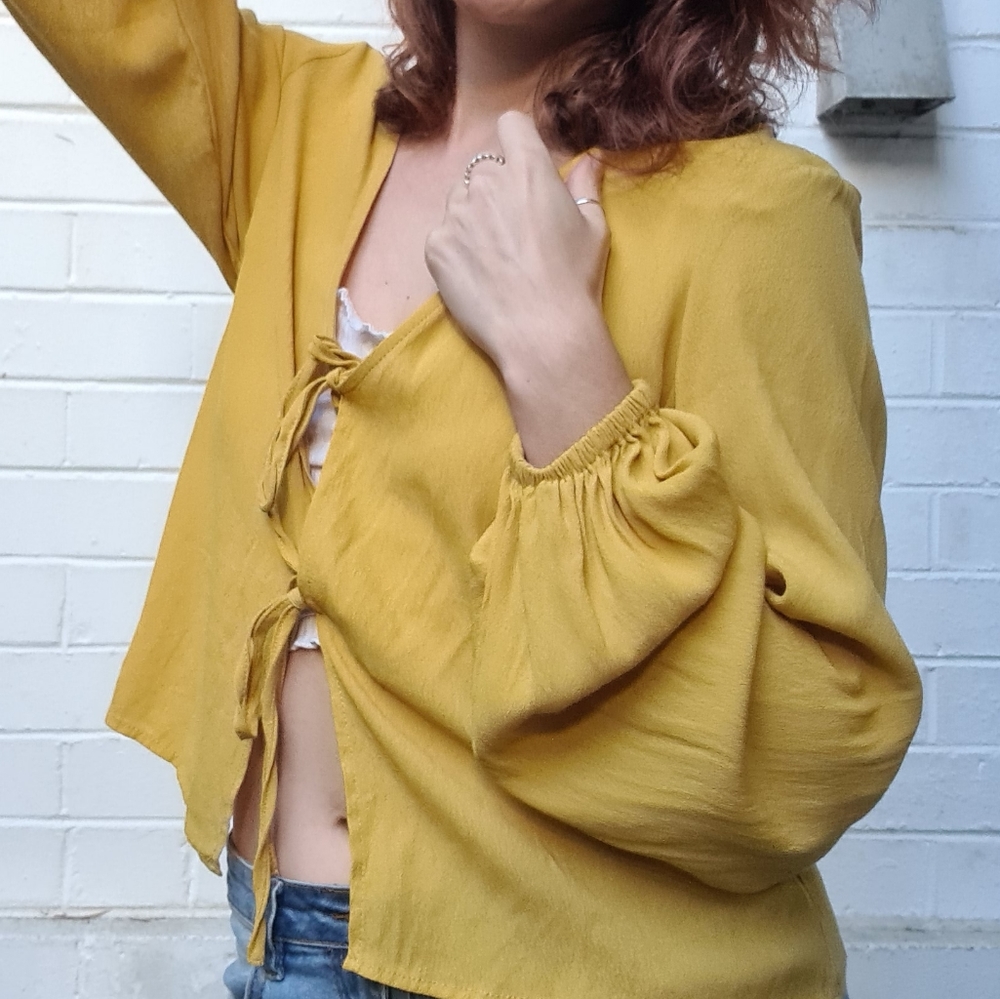 Glassons tie front mustard top size 10 - Picture 7 of 13